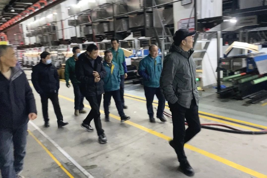 Changshu -polyesteri suorittaa turvatarkastuksia ennen työn jatkamista